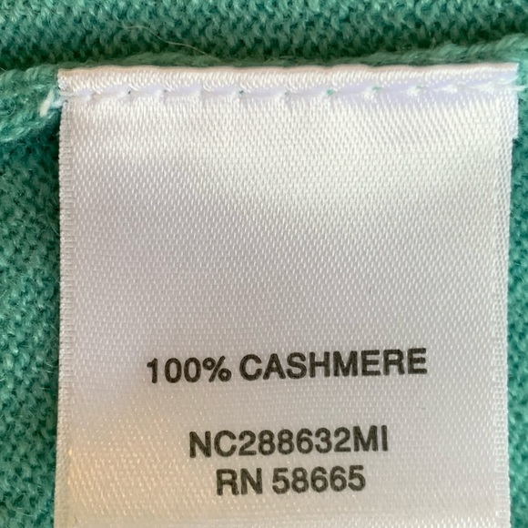 NORDSTROM COLLECTION AQUA BLUE CASHMERE BUTTON BACK SWEATER. WOMEN’S SIZE MEDIUM - Picture 6 of 7